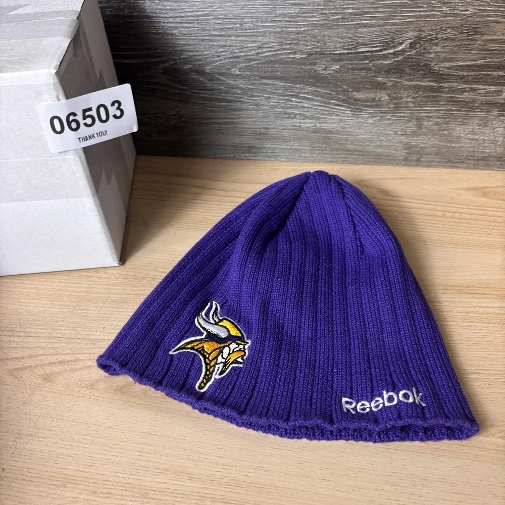 Minnesota Vikings Hat Beanie Mens Purple NFL Football On‎ Field Reebok Knit Warm